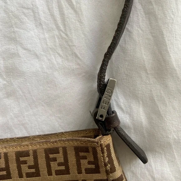 Vintage Fendi bag - Picture 4 of 5